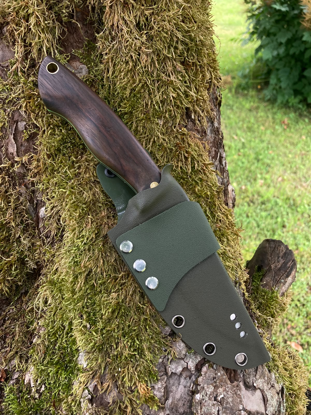 Handcrafted Hunting Knife – Venge & 52100