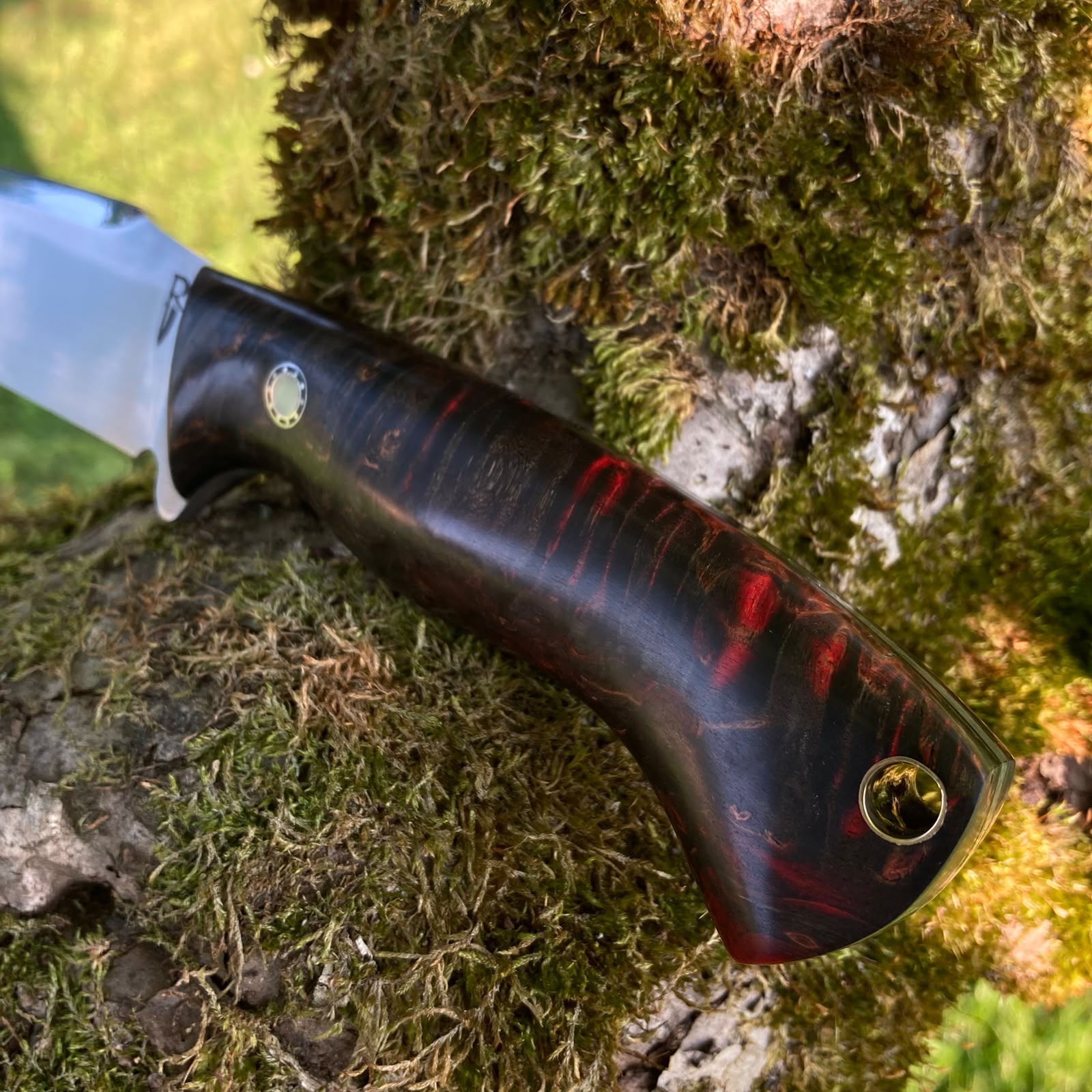 Obsidian | Hunting Knife N690 | Stabilized Wood & G10