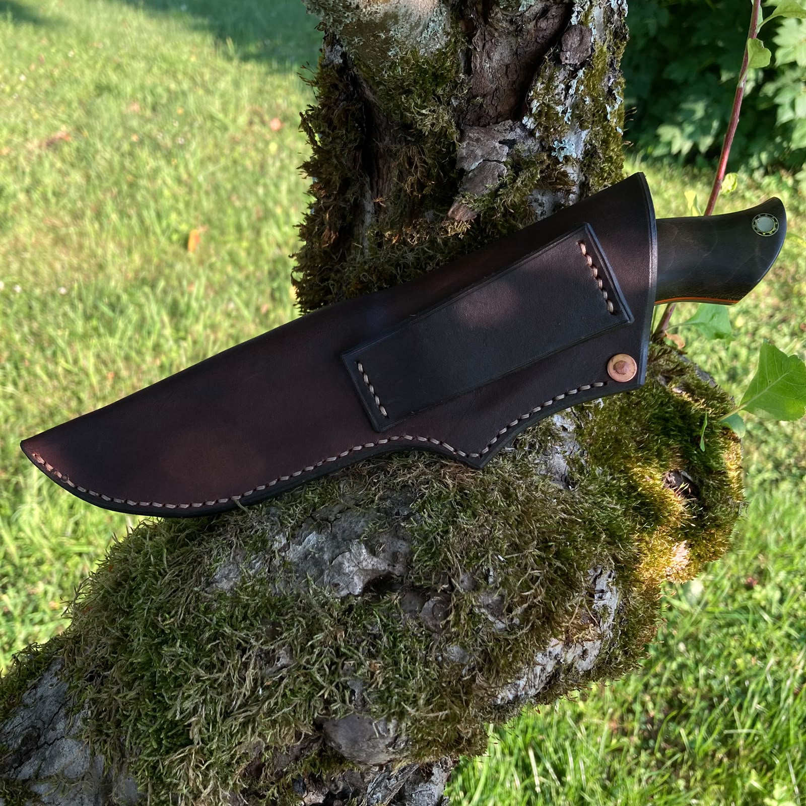 Ember | Hunting Knife N690 | Stabilized Wood & G10