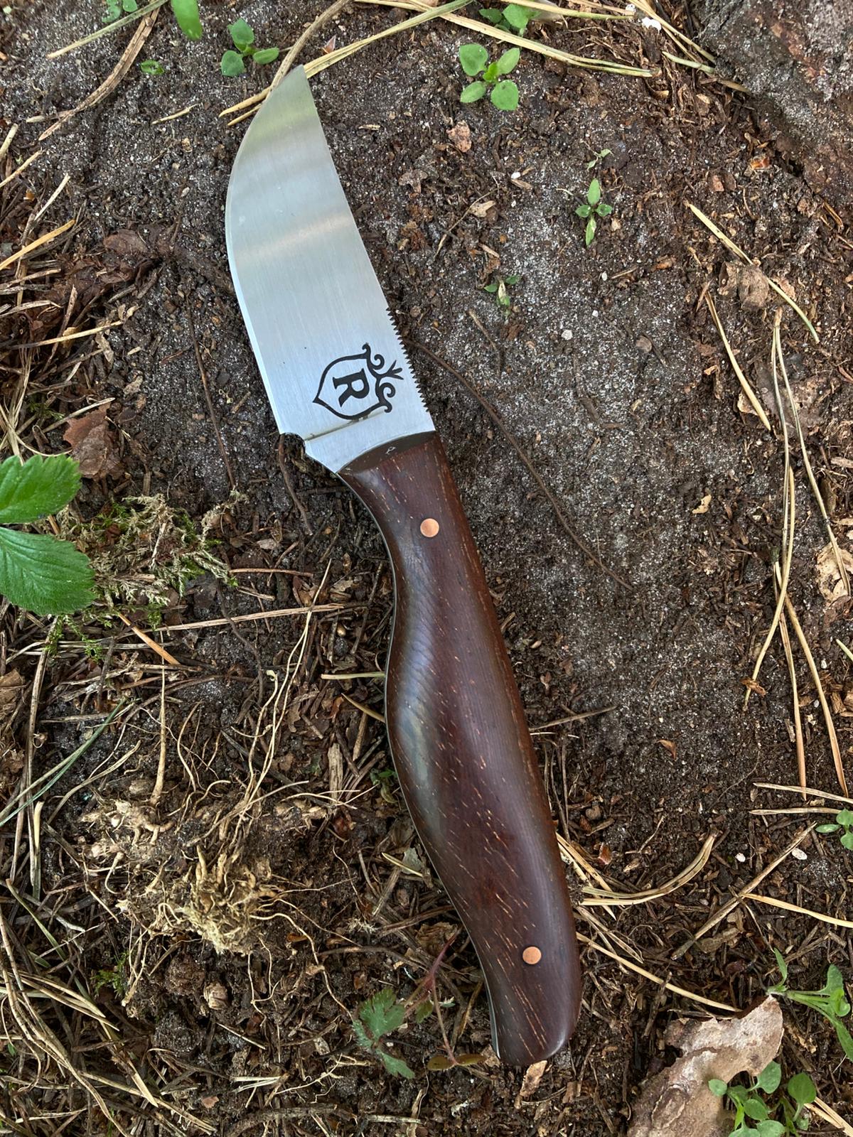 Lūša zobs EDC