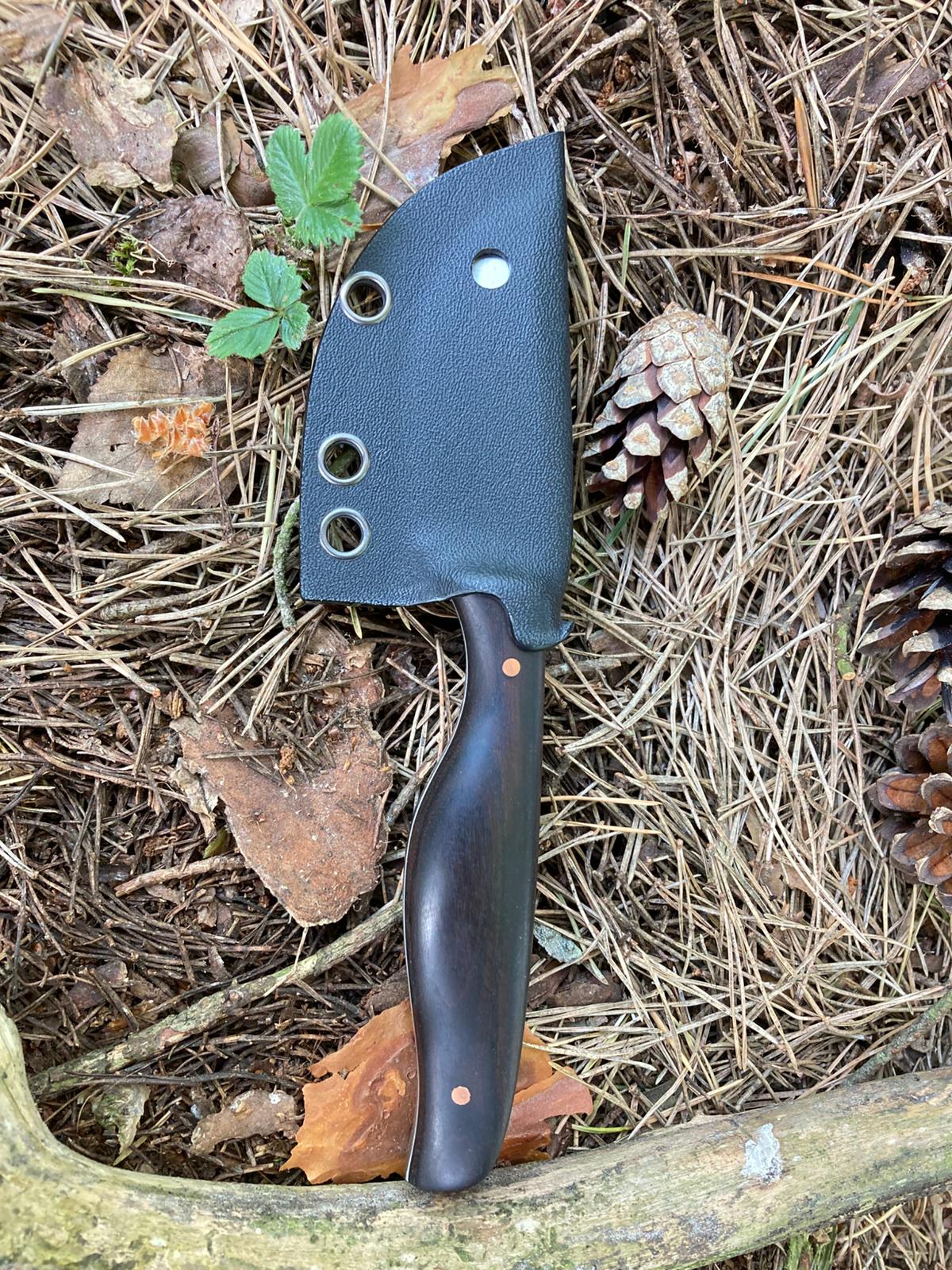 Lūša zobs EDC